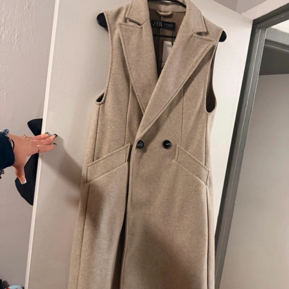 Zara Women's Beige Double-Breasted sleeveless trench coat
